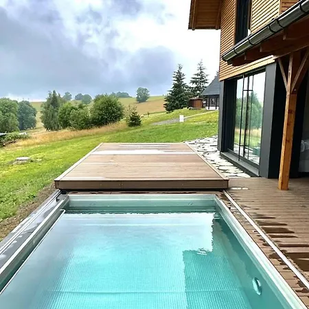 Villa Jestrabi *